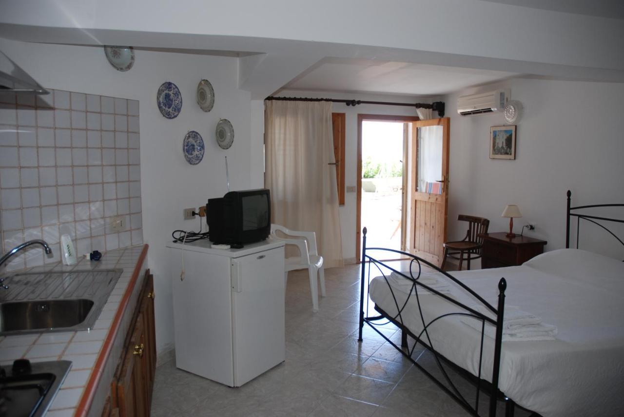 Case Vacanze La Cernia Bruna Isola di Ustica Exterior photo