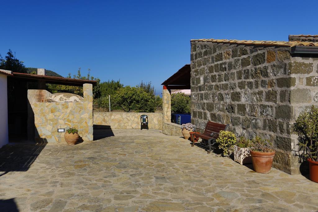 Case Vacanze La Cernia Bruna Isola di Ustica Exterior photo